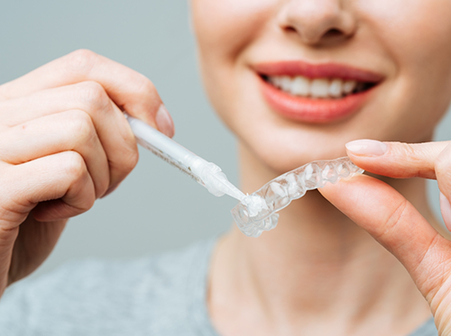 Filling tray with gel for teeth whitening